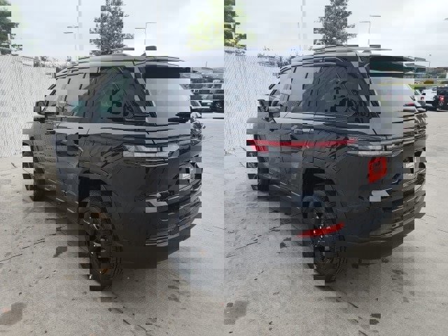 New 2025 Jeep Grand Cherokee Altitude image 25