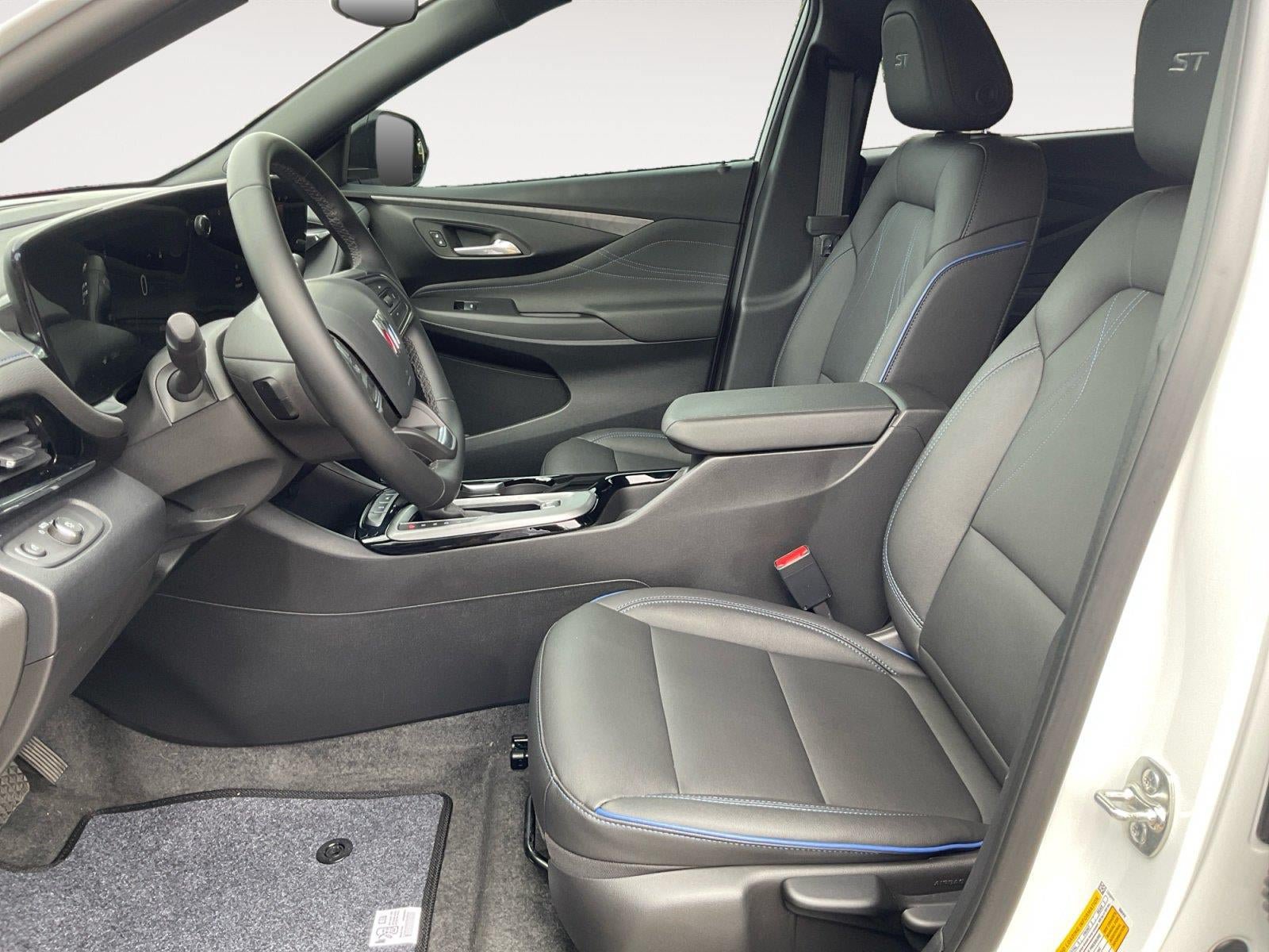 Certified 2026 Buick Envista Sport Touring w/ Advanced Safety Package FWD image 9