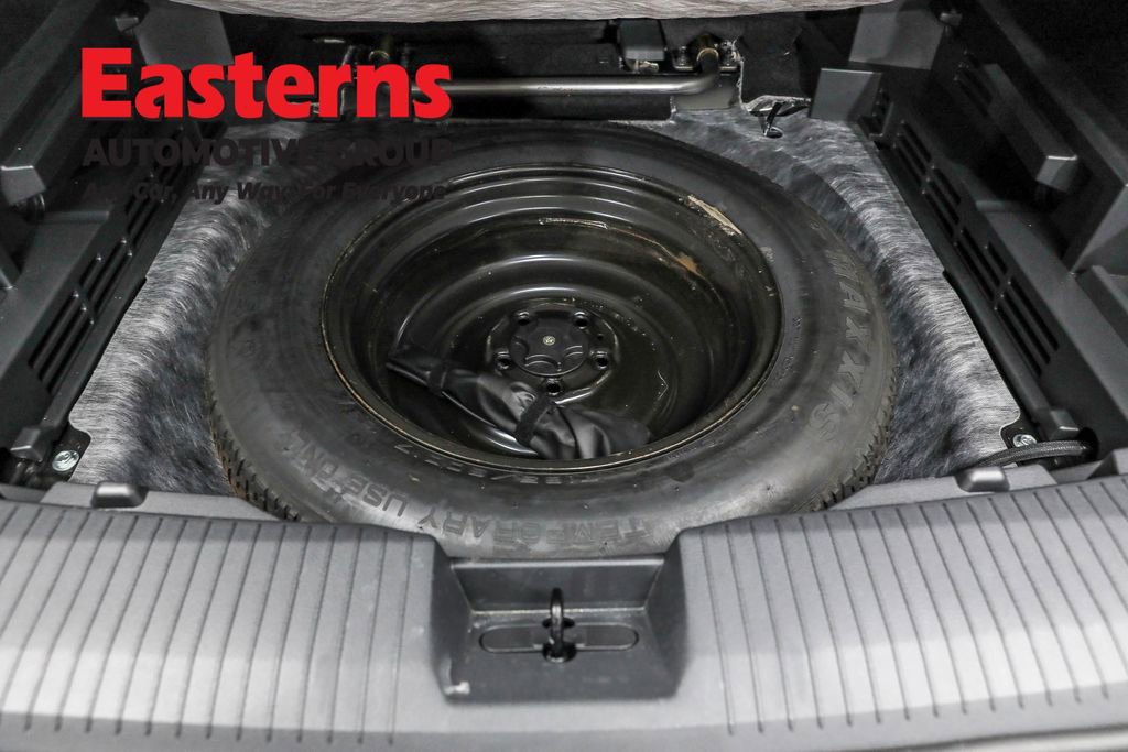 Used 2021 Nissan Rogue SV w/ Premium Package image 24