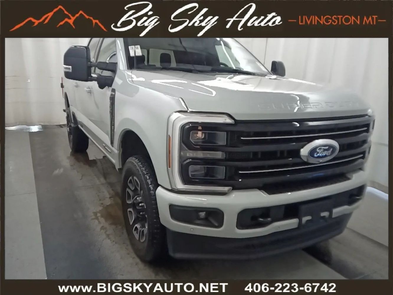 Used 2025 Ford F350 Platinum w/ FX4 Off-Road Package AWD/4WD image 4