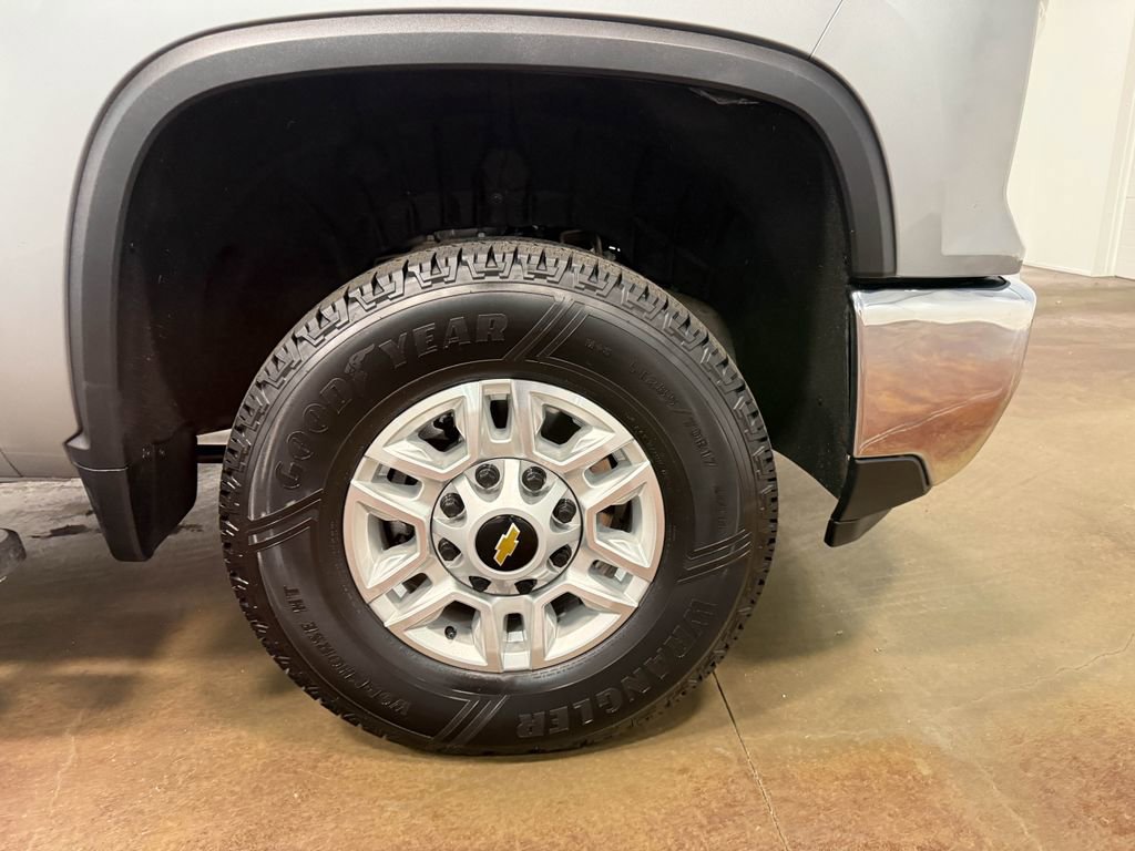 Used 2025 Chevrolet Silverado 2500 LT w/ Convenience Package AWD/4WD image 87