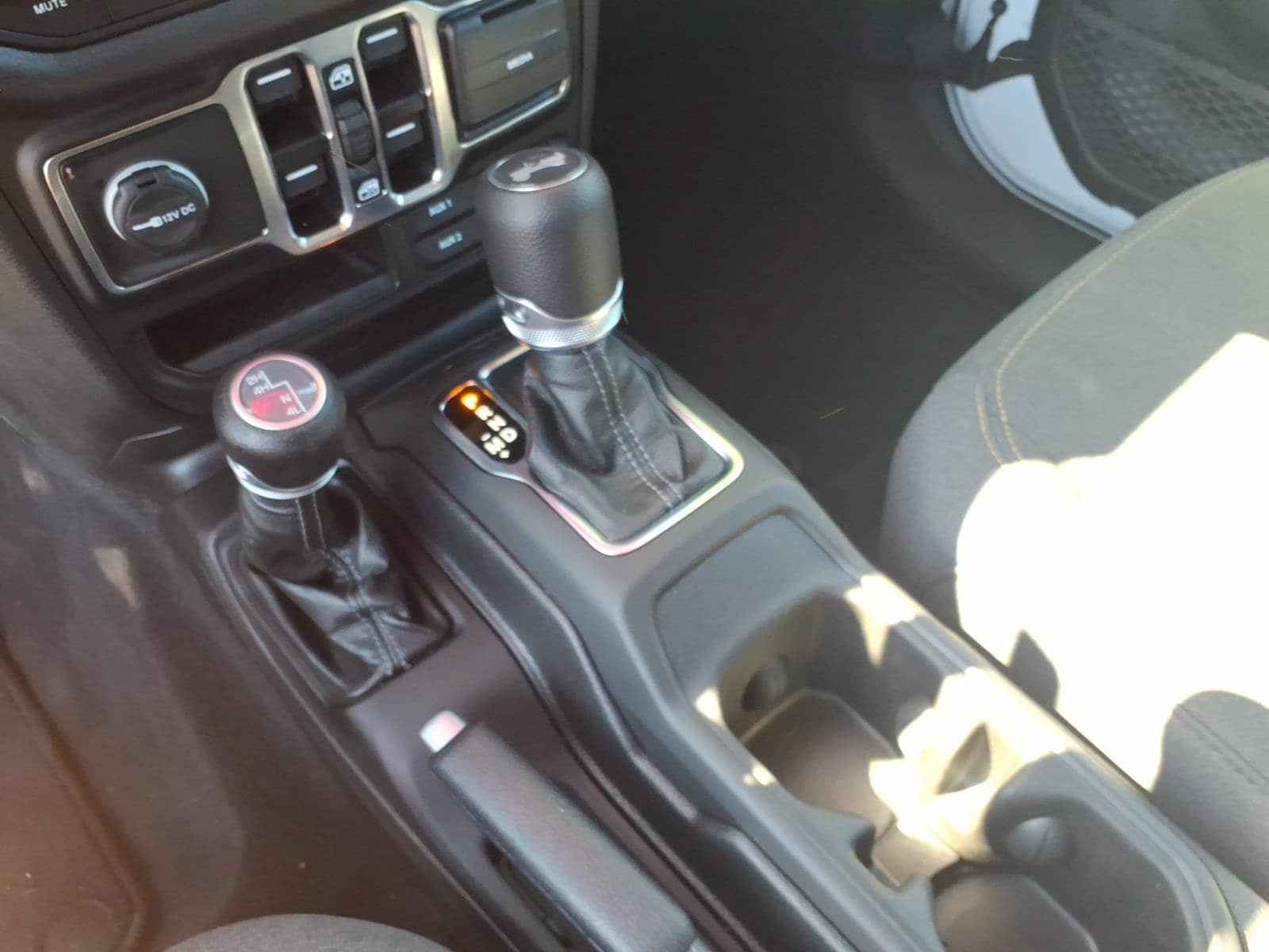 Used 2025 Jeep Wrangler Unlimited Sport AWD/4WD image 20