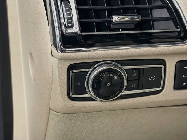 Certified 2020 Lincoln Navigator Reserve w/ Luxury Package AWD/4WD image 12
