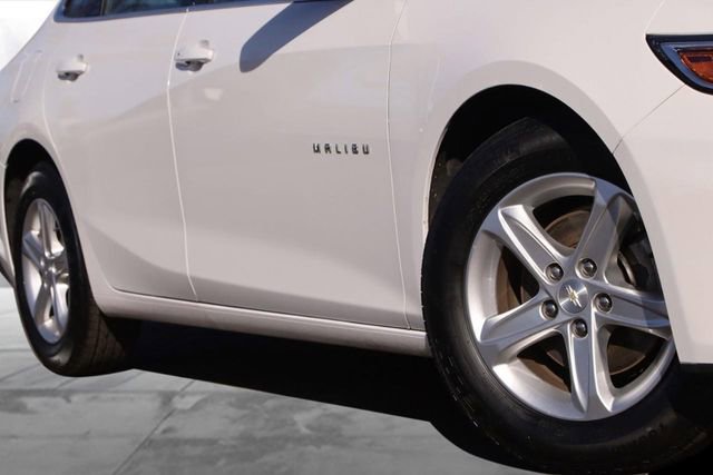 Used 2024 Chevrolet Malibu LT image 3