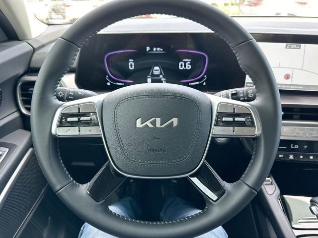 Used 2024 Kia Telluride S image 28