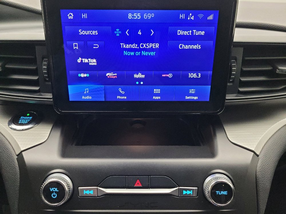 Used 2020 Ford Explorer XLT image 25