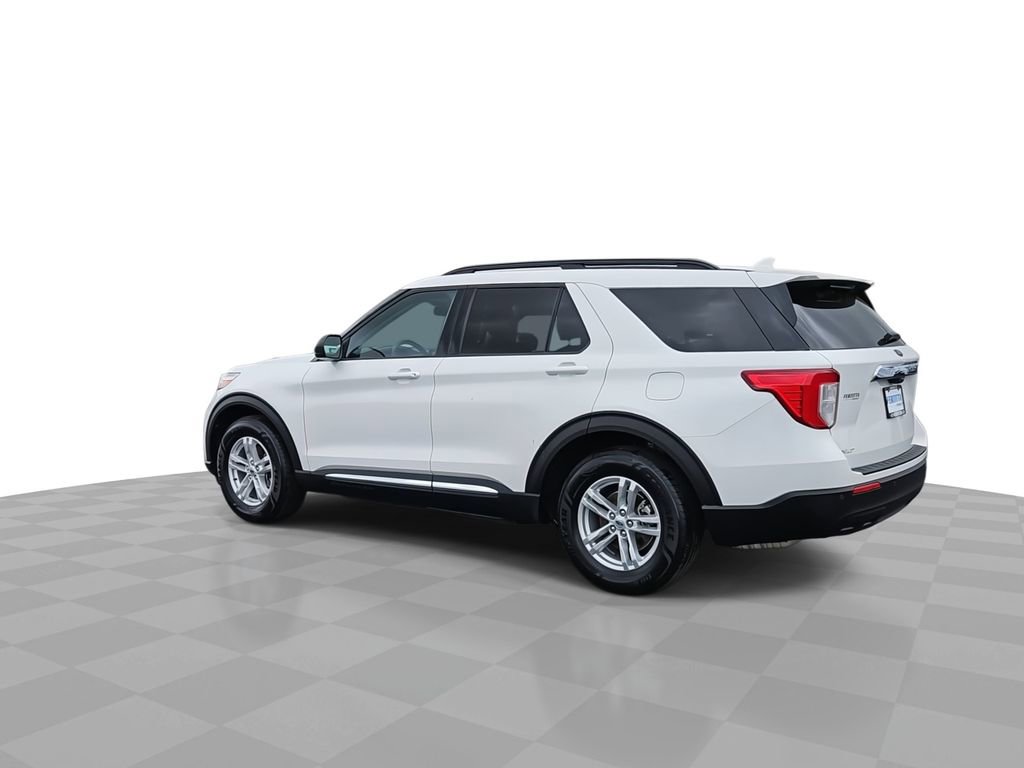 Used 2023 Ford Explorer XLT image 6