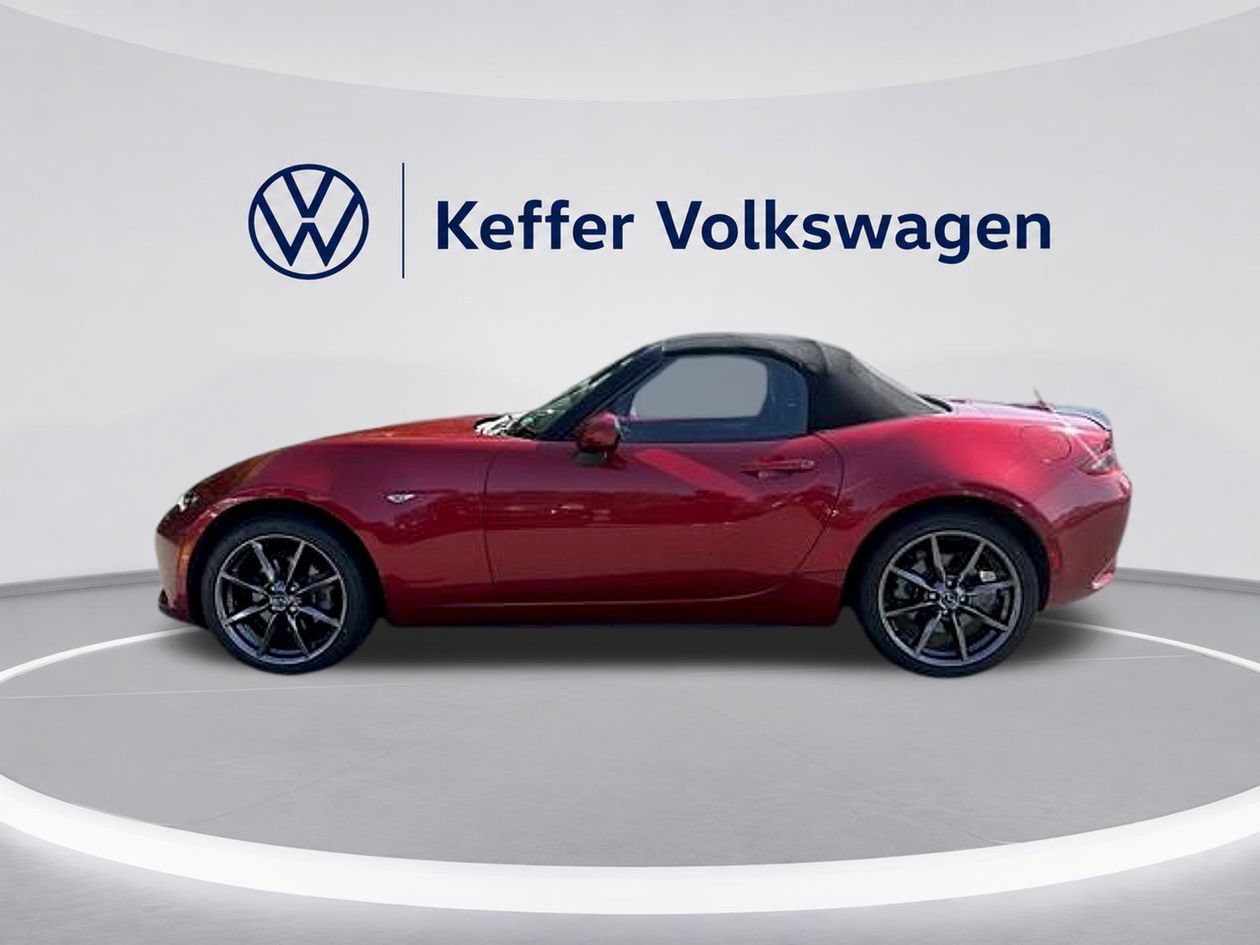 Used 2016 MAZDA MX-5 Miata Grand Touring RWD image 2