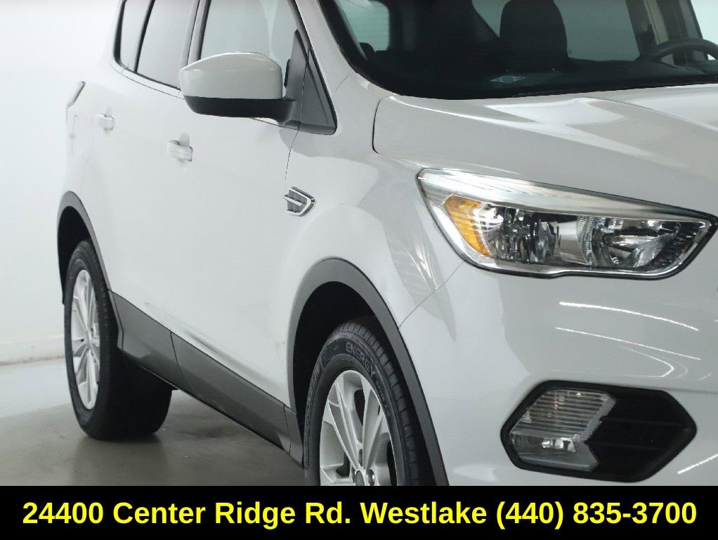 Used 2018 Ford Escape SE w/ Ford Safe & Smart Package image 9