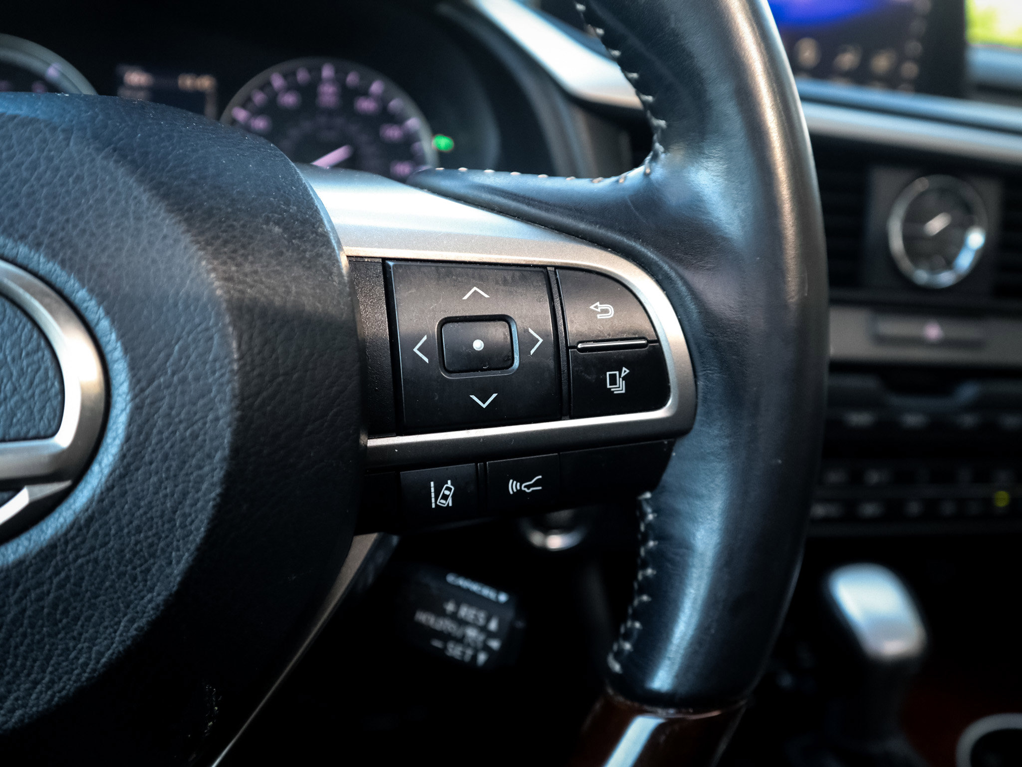 Used 2018 Lexus RX 350L image 20