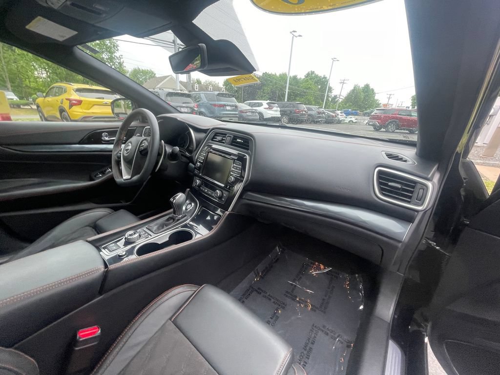 Certified 2023 Nissan Maxima SR w/ Sport Mat Group FWD image 13