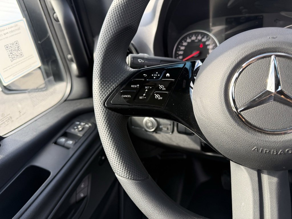 Used 2025 Mercedes-Benz Sprinter 2500 image 13