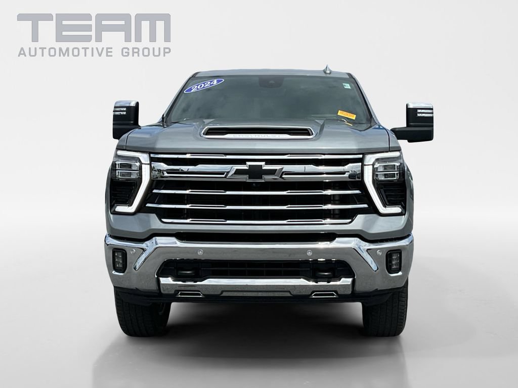Used 2024 Chevrolet Silverado 2500 LTZ w/ LTZ Premium Package AWD/4WD image 2