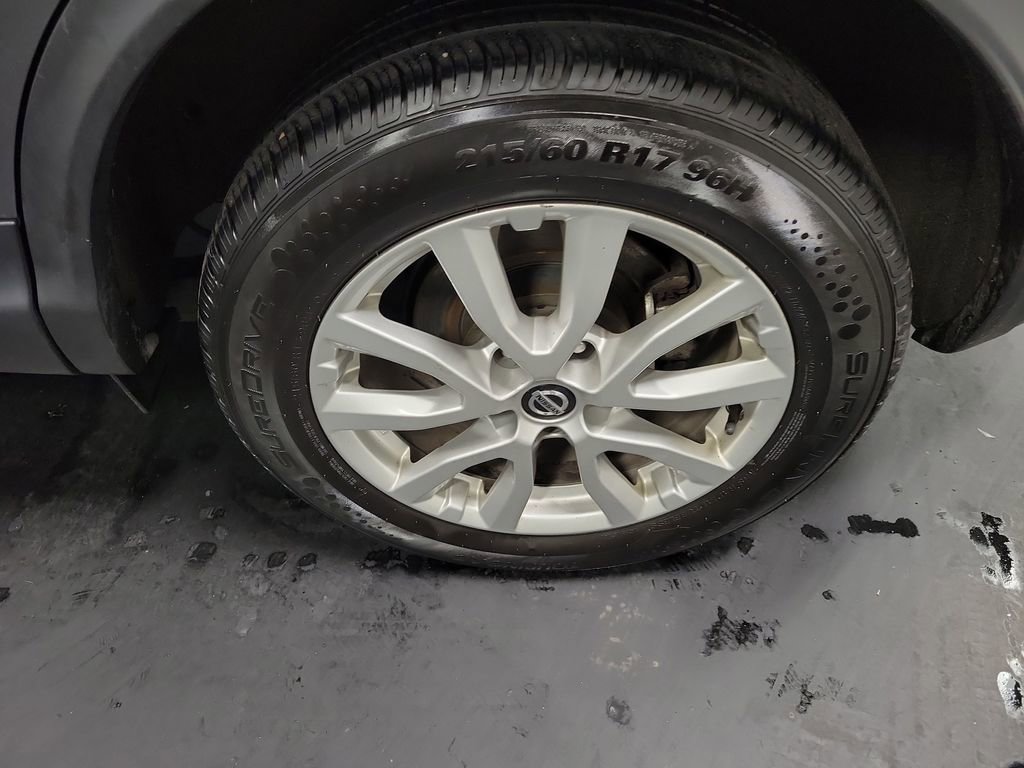 Used 2022 Nissan Rogue Sport S image 10