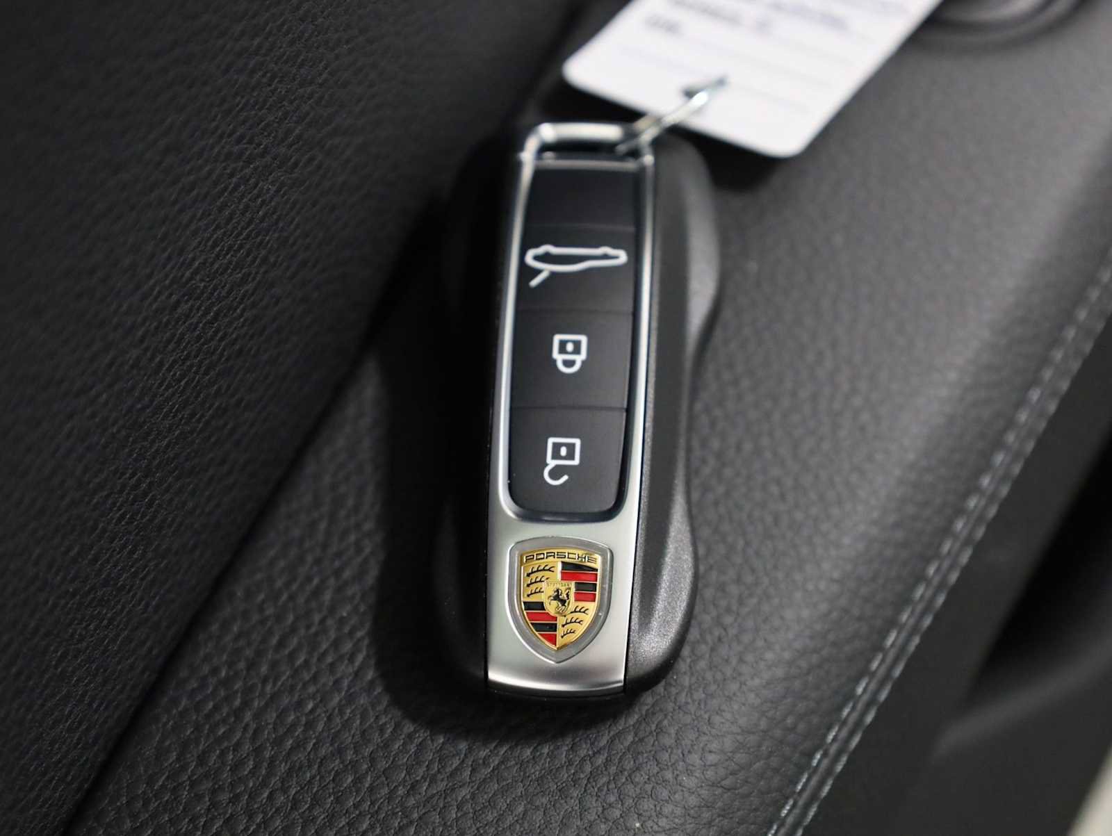 New 2026 Porsche Panamera 4 AWD/4WD image 41