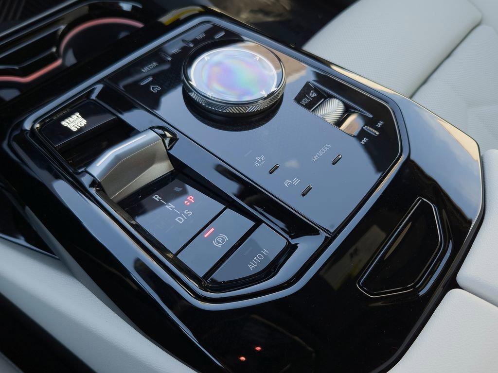 New 2026 BMW 530i w/ M Sport Package image 9