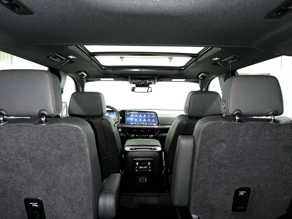 New 2026 Chevrolet Suburban RST w/ Comfort Package AWD/4WD image 37