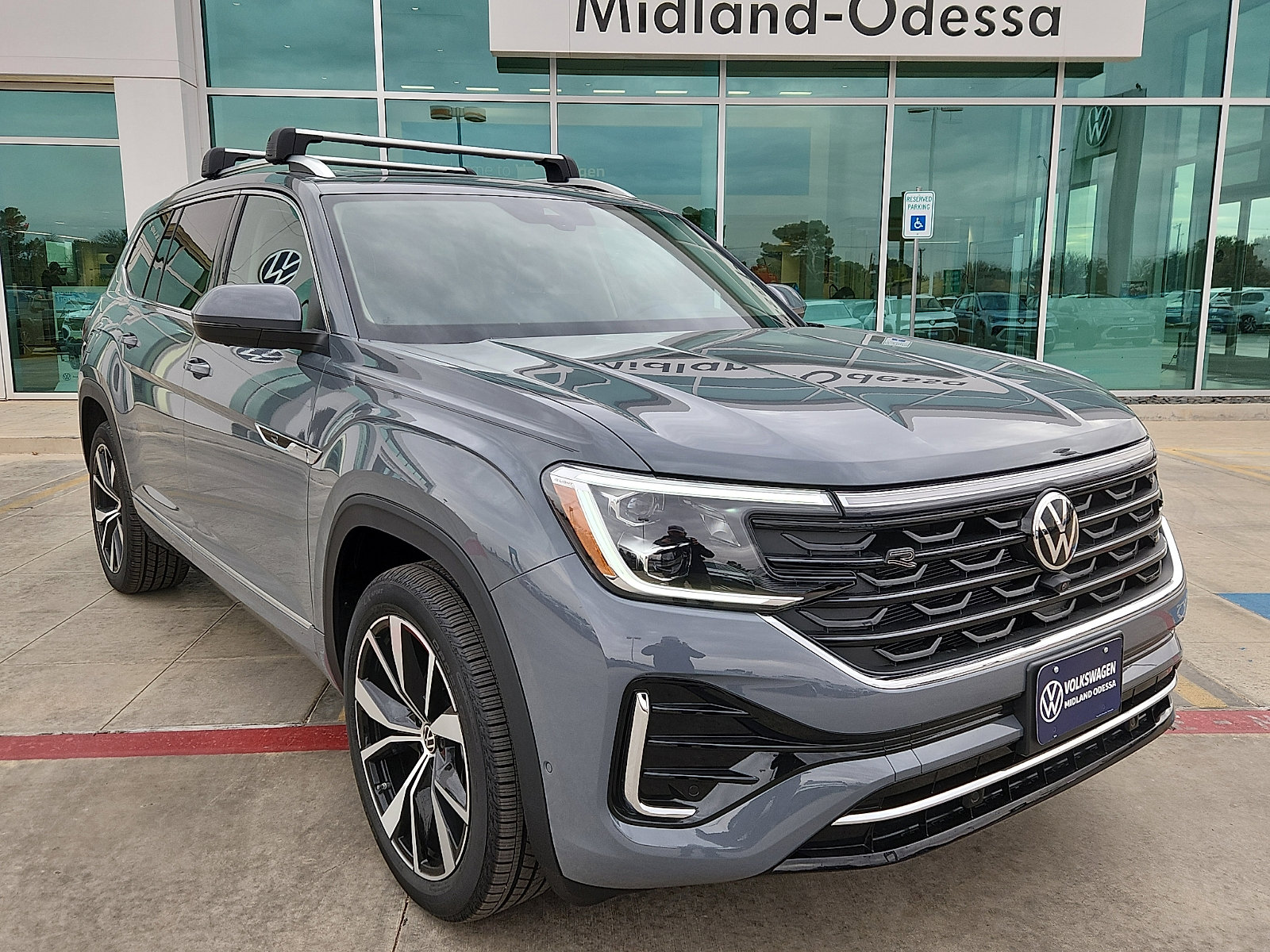 New 2026 Volkswagen Atlas SEL Premium R-Line image 1