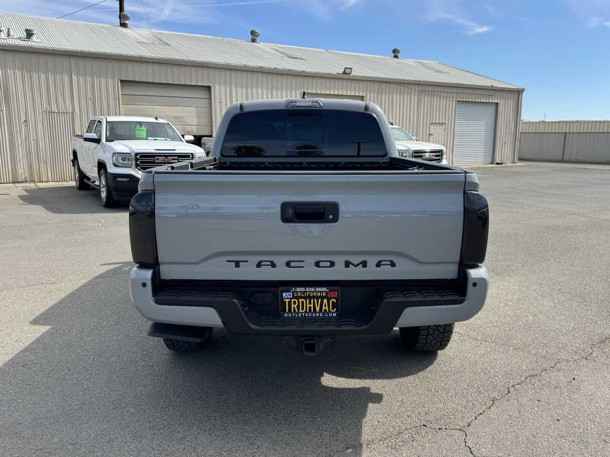 Used 2019 Toyota Tacoma TRD Sport w/ TRD Premium Sport Package image 8