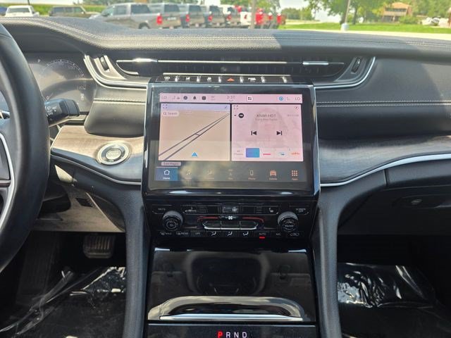 Used 2022 Jeep Grand Cherokee L Limited AWD/4WD image 29
