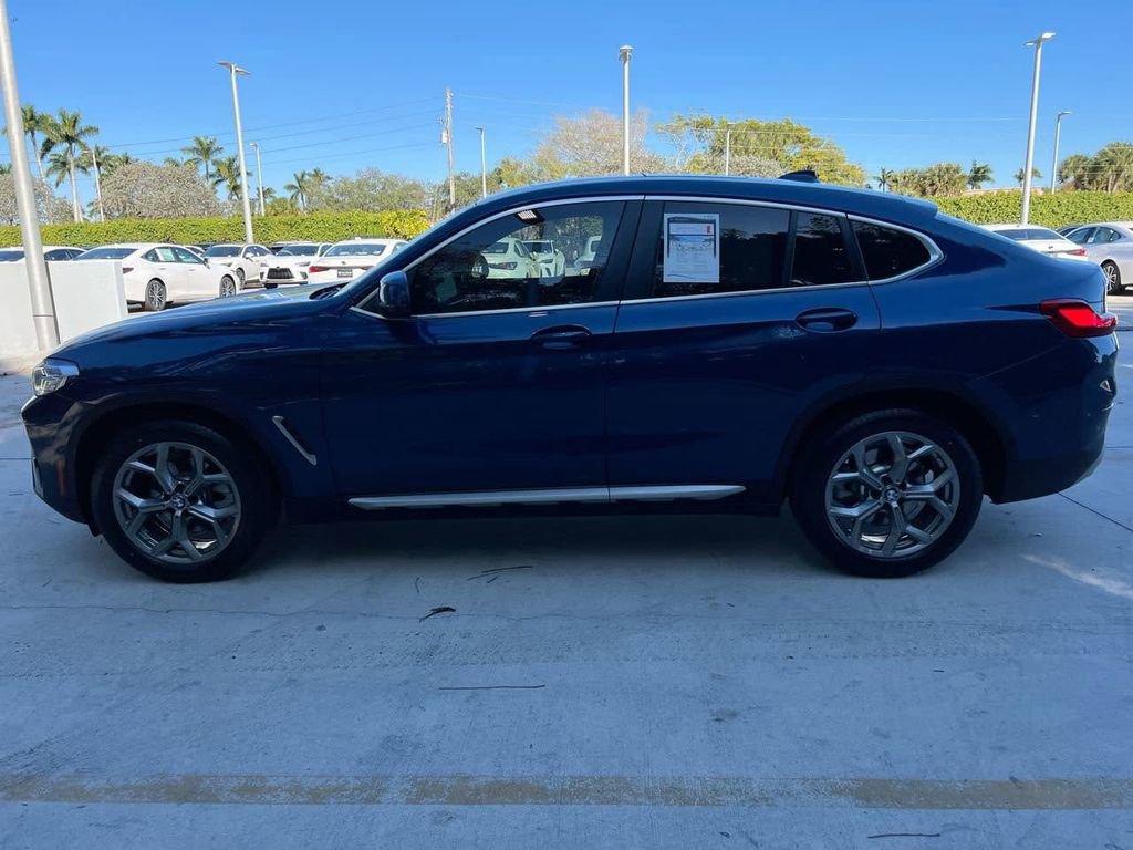Used 2024 BMW X4 xDrive30i w/ Parking Assistance Package image 4