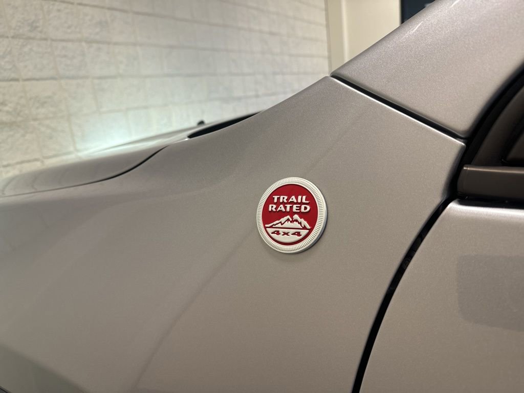 Used 2022 Jeep Cherokee Trailhawk w/ Comfort/Convenience Group image 51