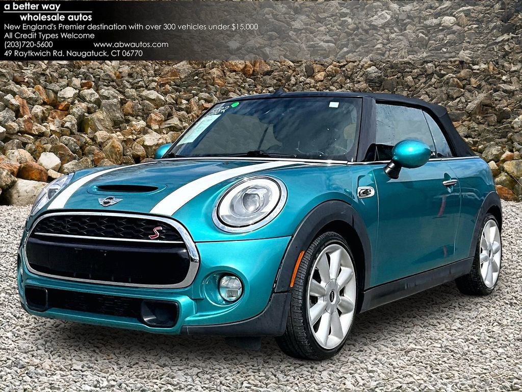 Used 2018 MINI Cooper S image 1