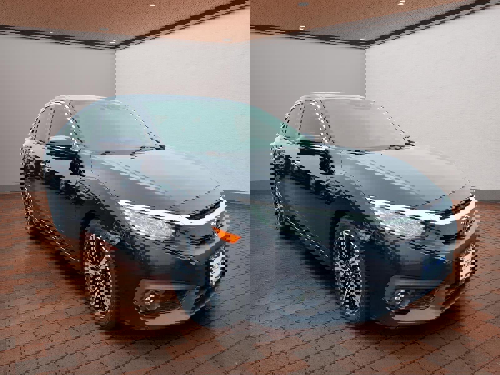 Used 2017 Honda Civic Touring image 2