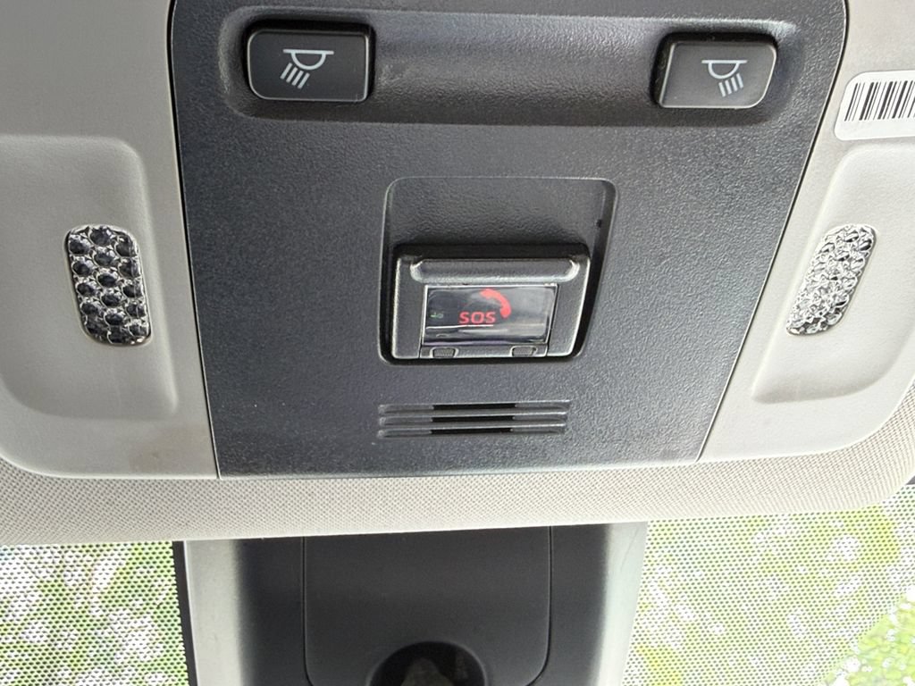 Used 2022 Toyota Camry LE FWD image 18