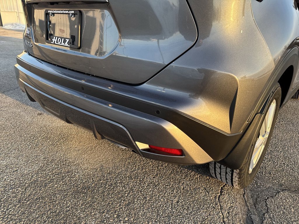 Used 2023 Nissan Kicks S image 3