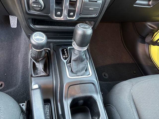 Used 2023 Jeep Wrangler Sport S image 13