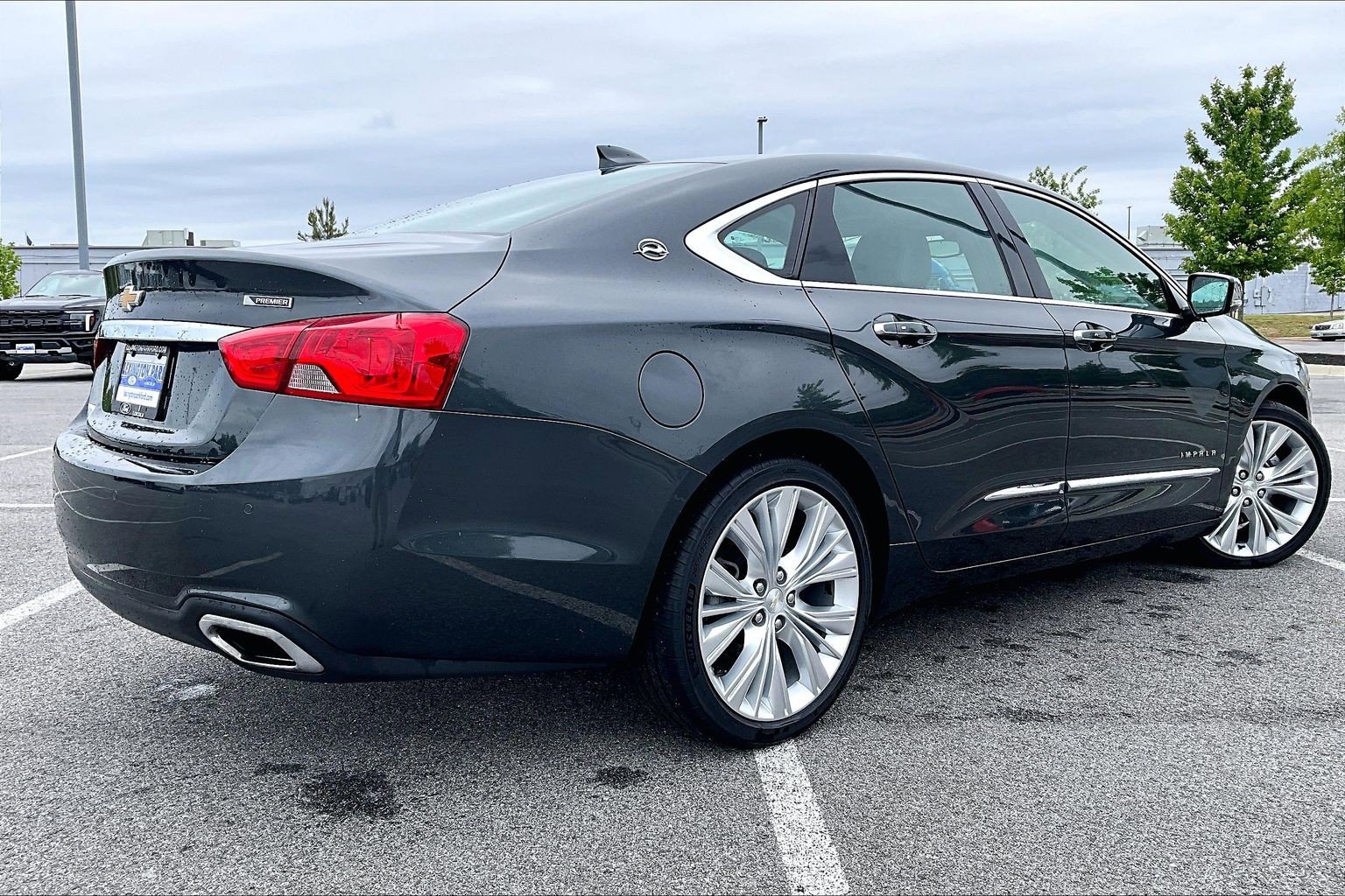 Used 2019 Chevrolet Impala Premier w/ Premier Confidence Package FWD image 4