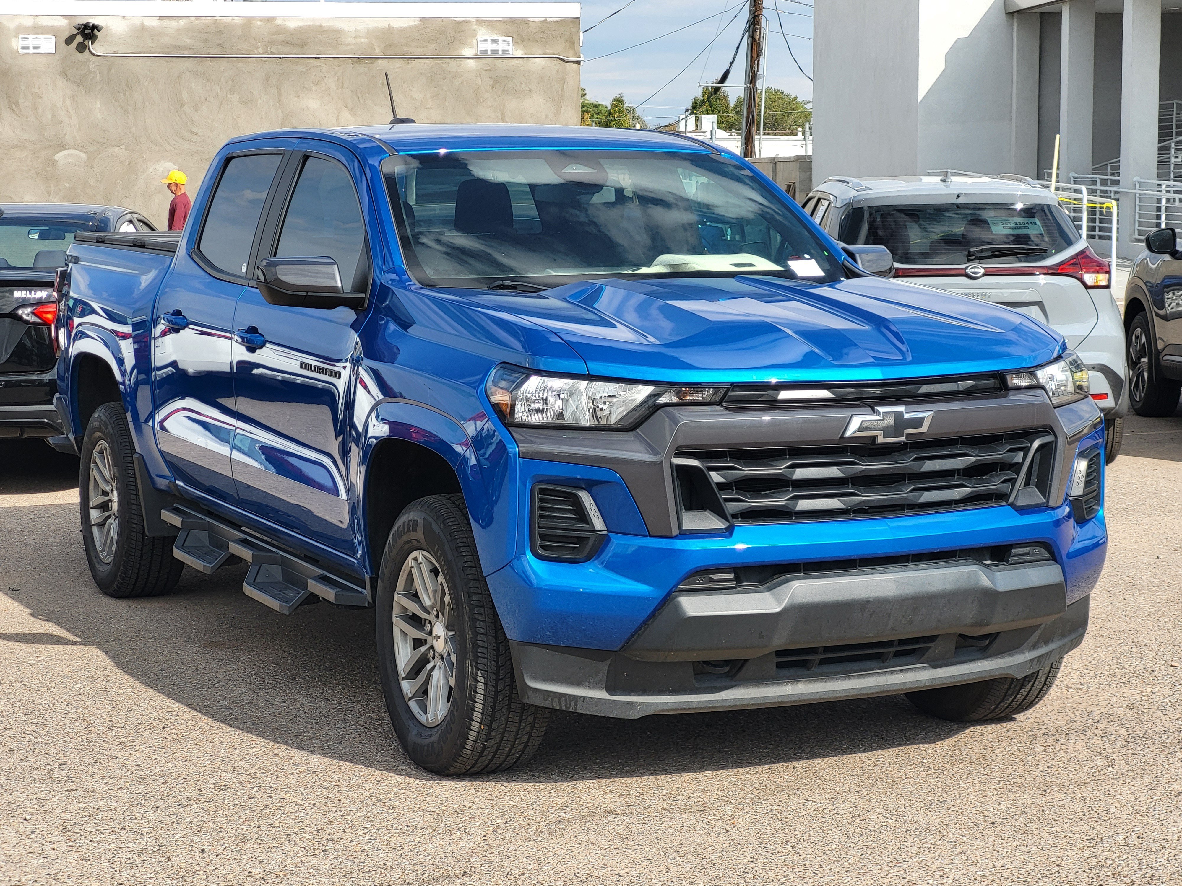 Used 2023 Chevrolet Colorado LT AWD/4WD image 3