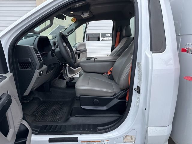 Used 2019 Ford F550 4x4 Regular Cab Super Duty image 3