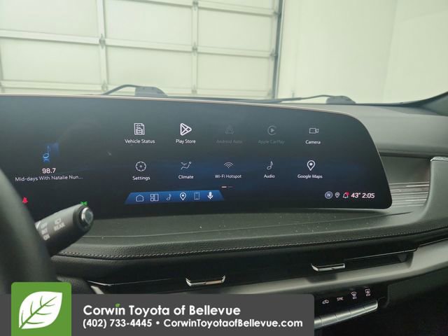 Used 2025 Cadillac XT4 Premium Luxury image 24