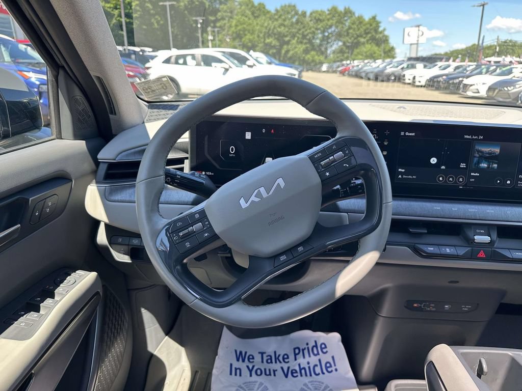 Used 2024 Kia EV9 Wind AWD/4WD image 12