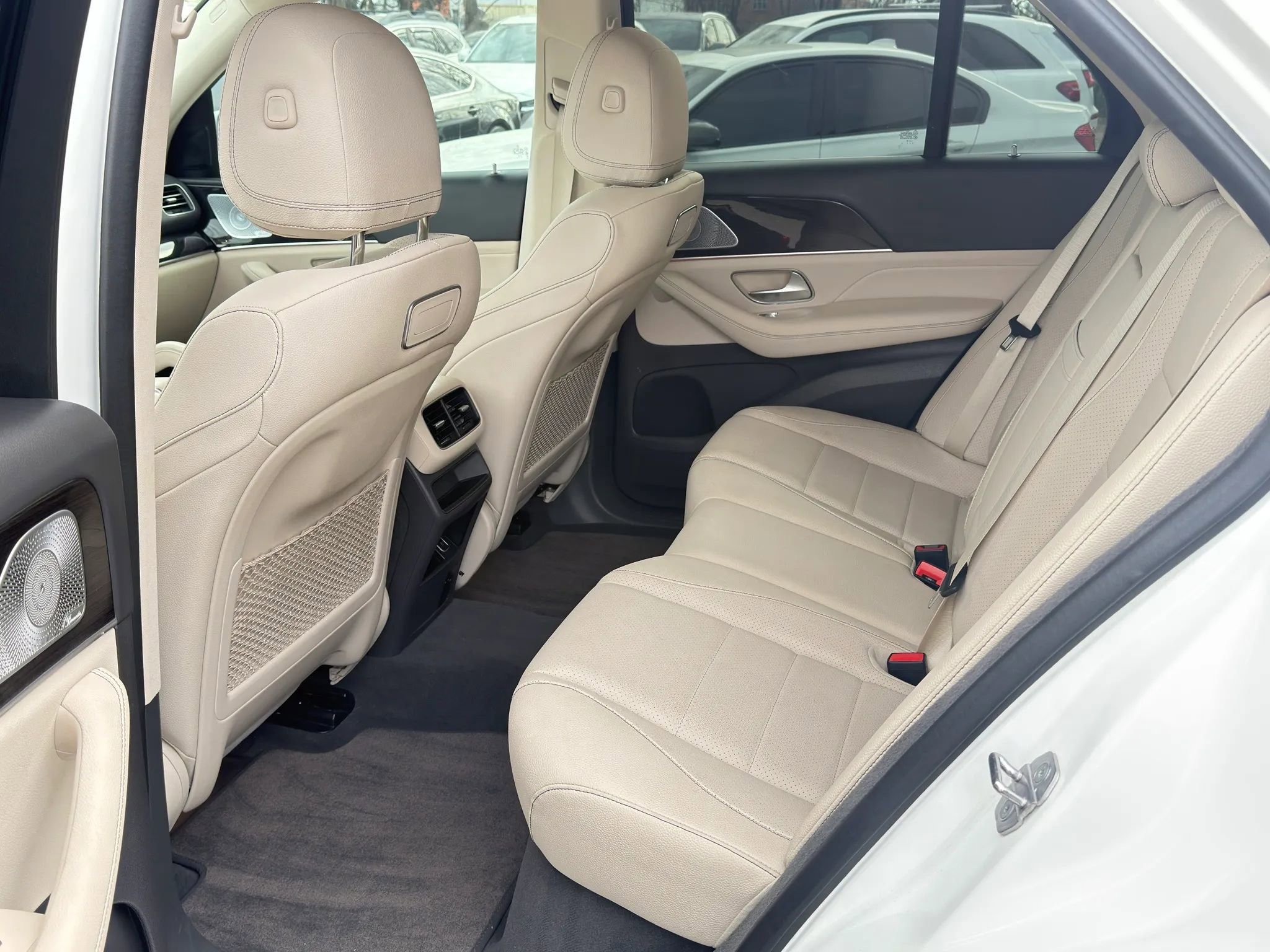 Used 2020 Mercedes-Benz GLE 350 4MATIC w/ Premium Package image 10