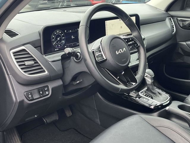 Used 2025 Kia Seltos EX image 12