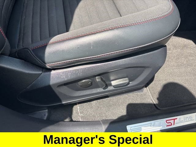 Used 2025 Ford Explorer ST-Line w/ ST-Line Street Pack AWD/4WD image 42