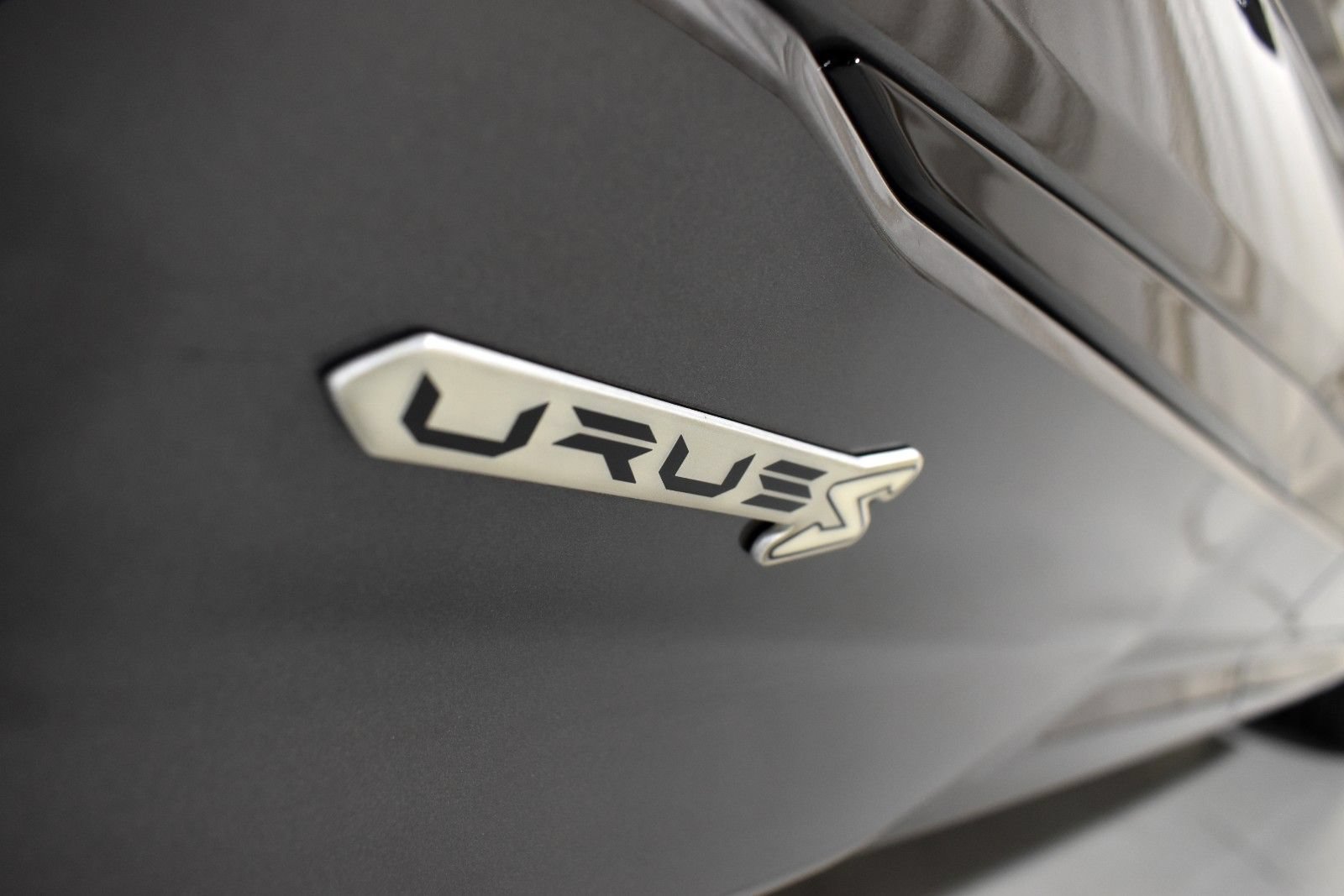 Used 2024 Lamborghini Urus S AWD/4WD image 11