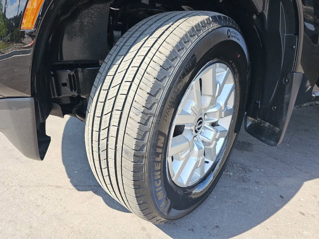 Used 2024 Nissan Frontier SV w/ SV Convenience Package image 33