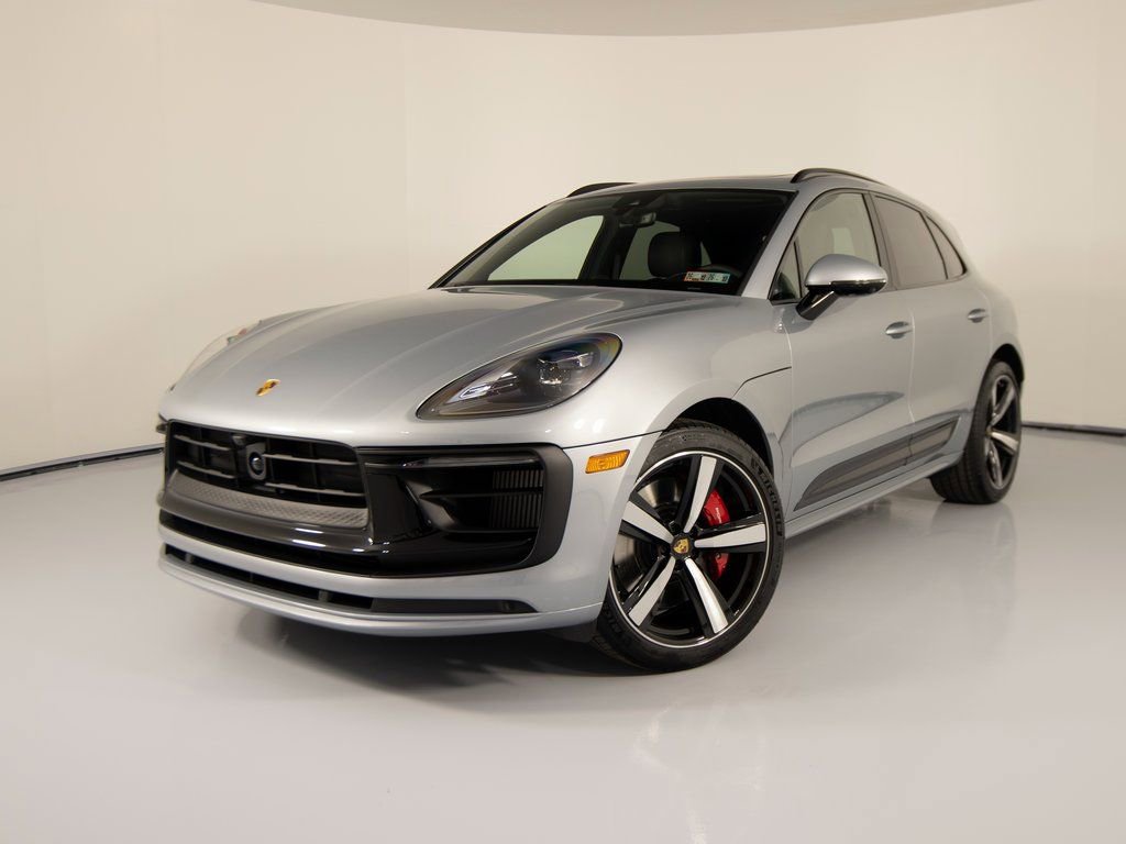 New 2026 Porsche Macan GTS image 1