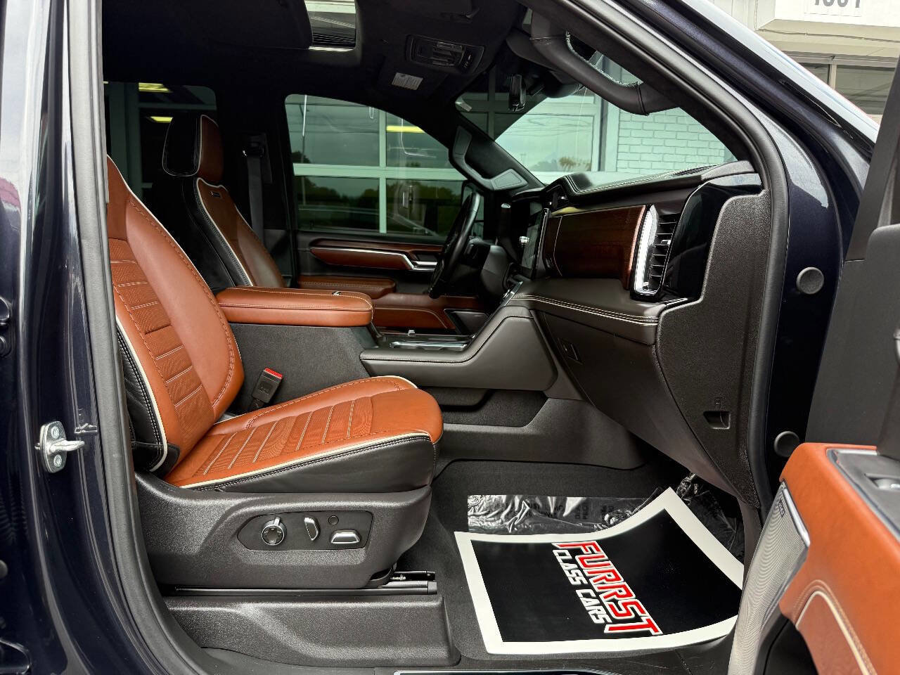 Used 2024 GMC Sierra 3500 Denali Ultimate image 42