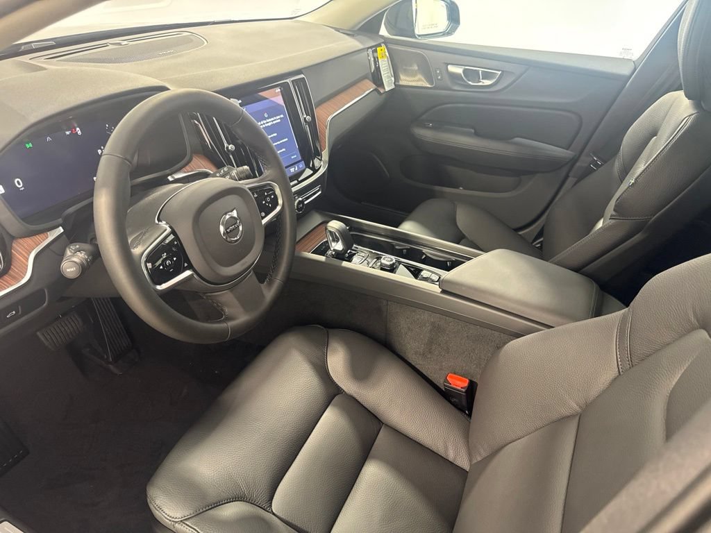 New 2026 Volvo V60 B5 Cross Country Plus w/ Climate Package AWD/4WD image 18