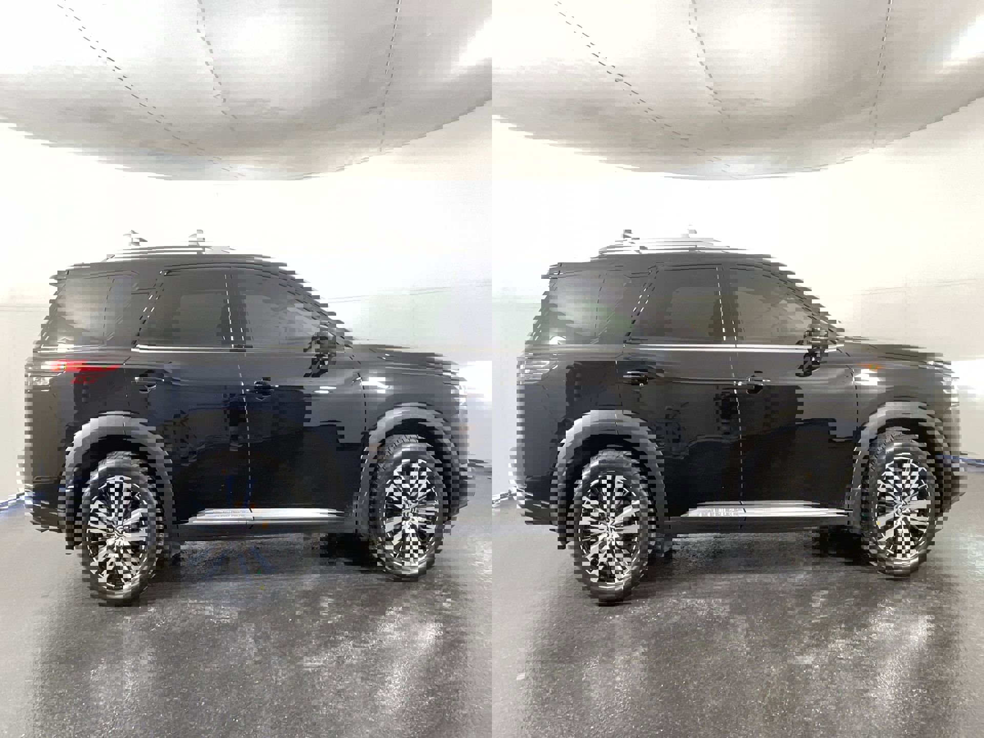 Certified 2024 Nissan Pathfinder Platinum w/ Cargo Package image 10