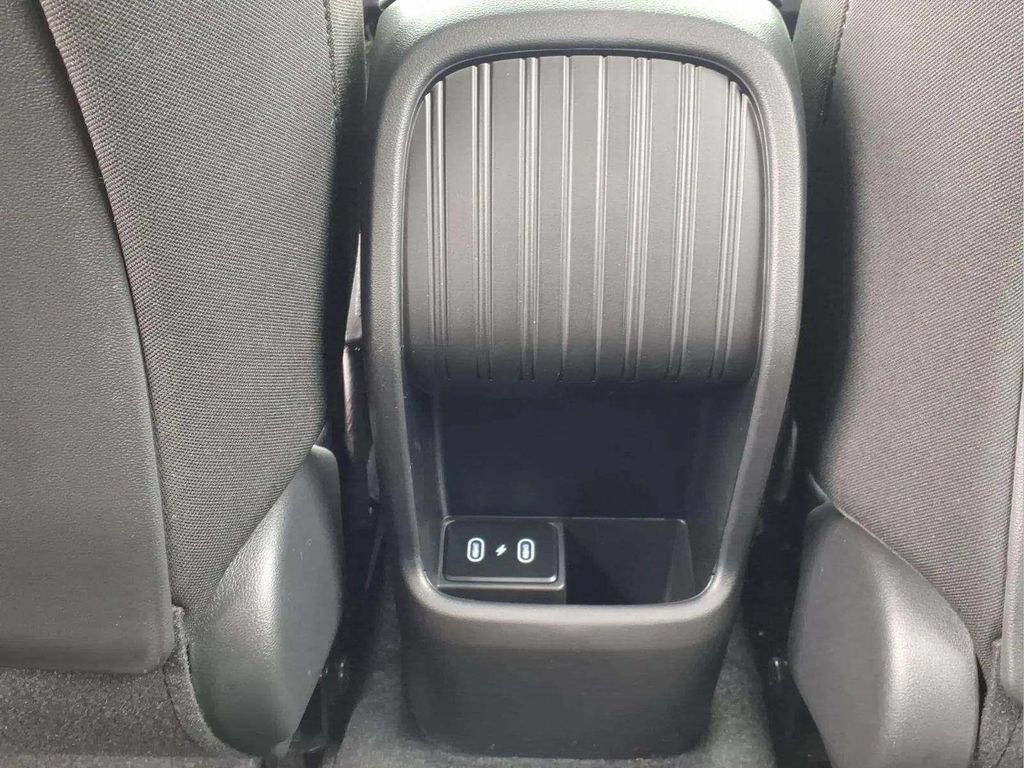 New 2026 Hyundai Kona SE FWD image 11
