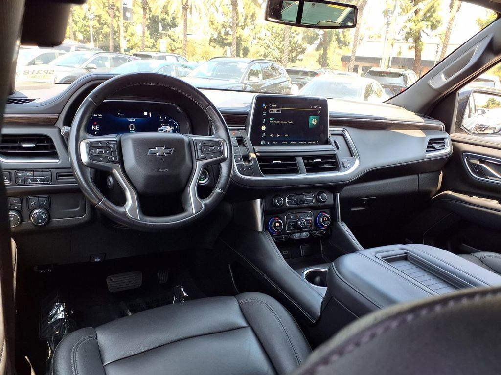 Used 2022 Chevrolet Tahoe Z71 w/ Luxury Package AWD/4WD image 13