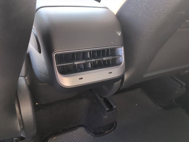 Used 2023 Tesla Model Y Long Range image 21