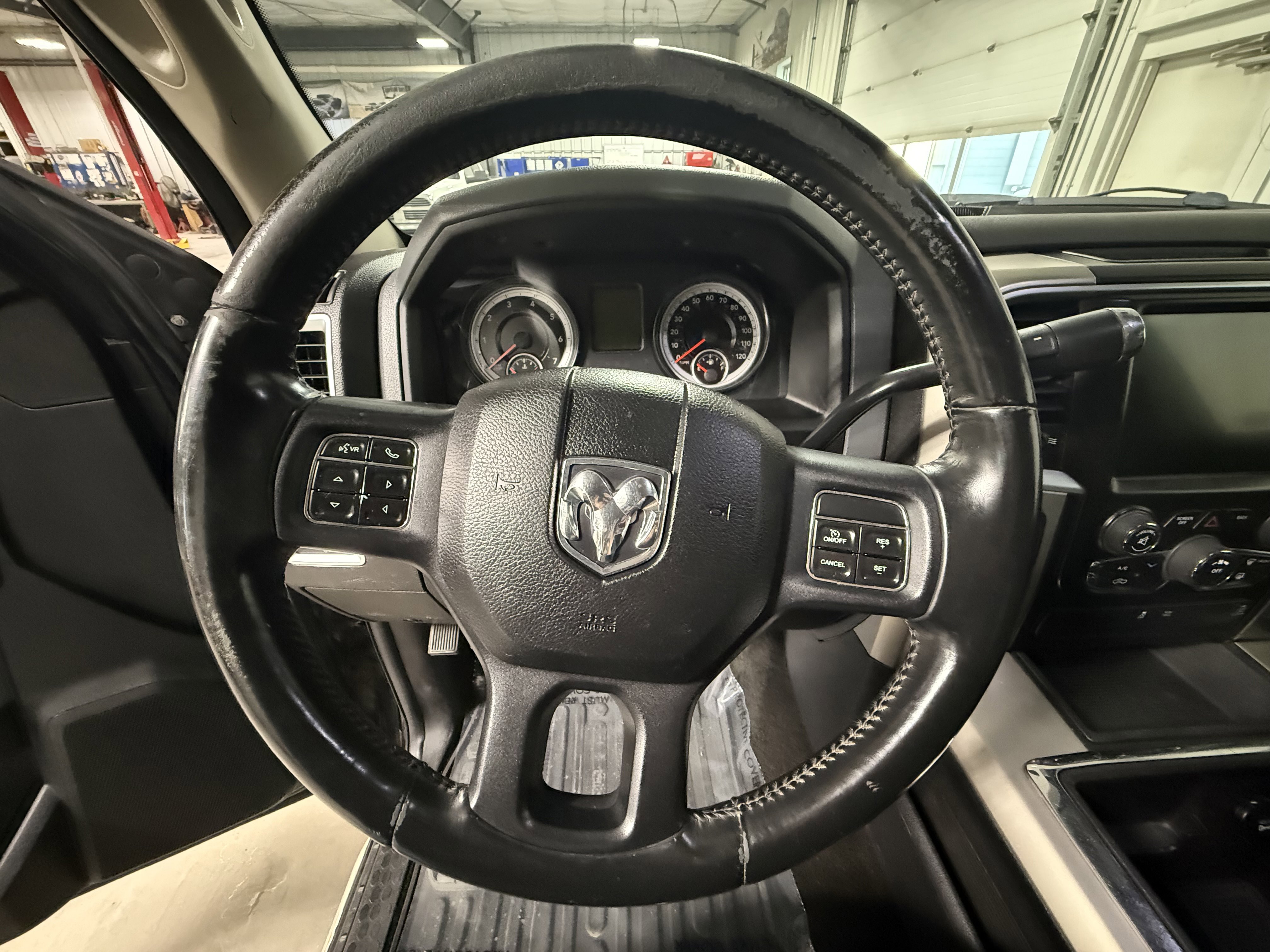 Used 2013 RAM 2500 Outdoorsman image 23