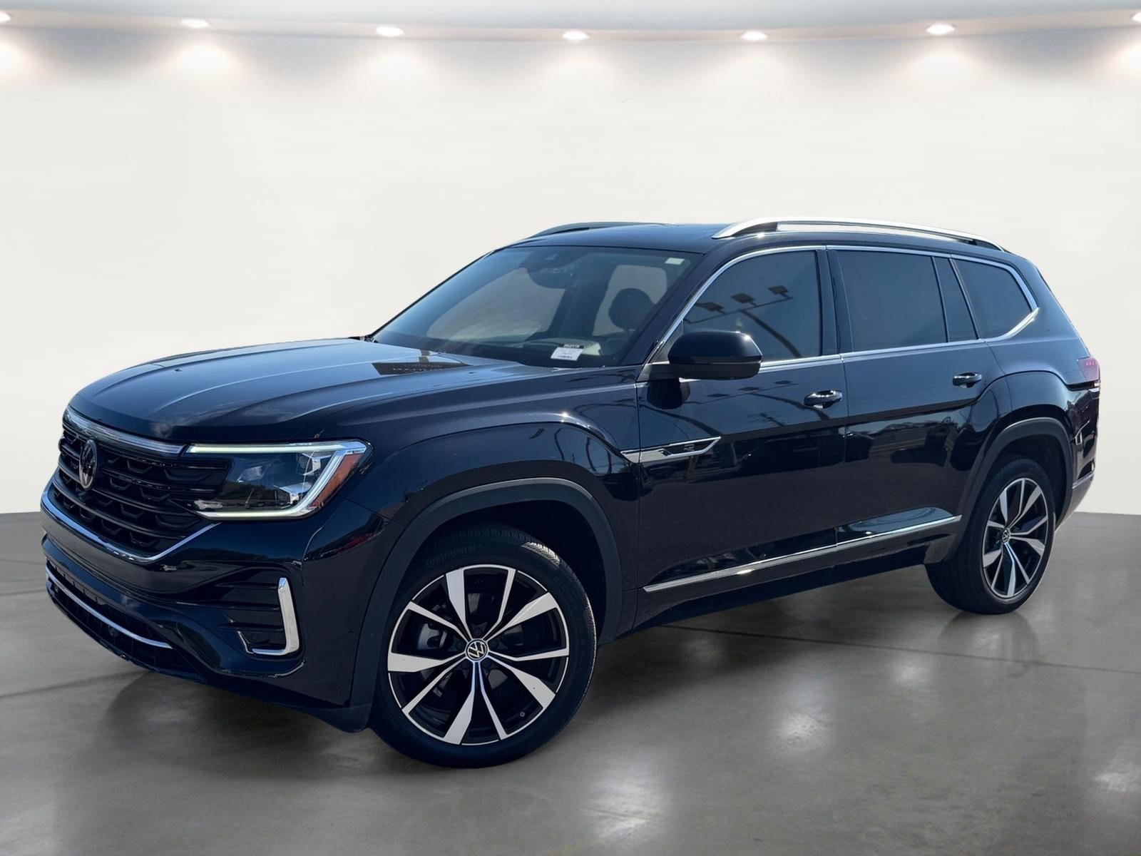Used 2024 Volkswagen Atlas SEL Premium R-Line AWD/4WD image 1